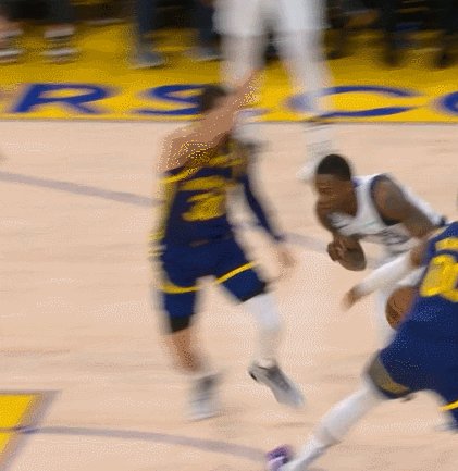 V站官网-勇士末节哑火惊险取胜 库里伤退为球队笼上阴霾