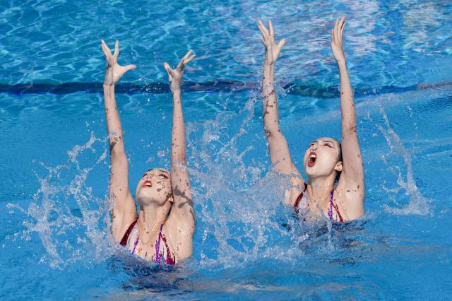 篮球比分-首金!双胞胎姐妹强势夺冠 中国花游新周期仍给力