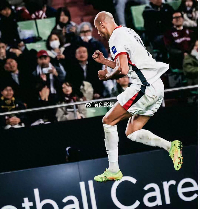 赛事情报-费利佩喊话国足：我免费踢球，足协敢接招吗？|费利佩-古铁雷斯|路易斯-费利佩|中国男足|成都蓉城|巴西足球_新浪体育_新浪新闻